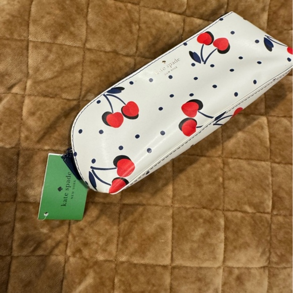 Kate Spade Cherry Print pencil Bag w/ eraser,sharpener & ruler🍒pretty&practical🍒